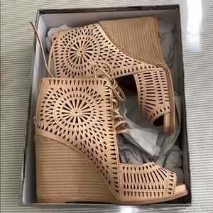 Jeffrey Campbell Rayos wedges